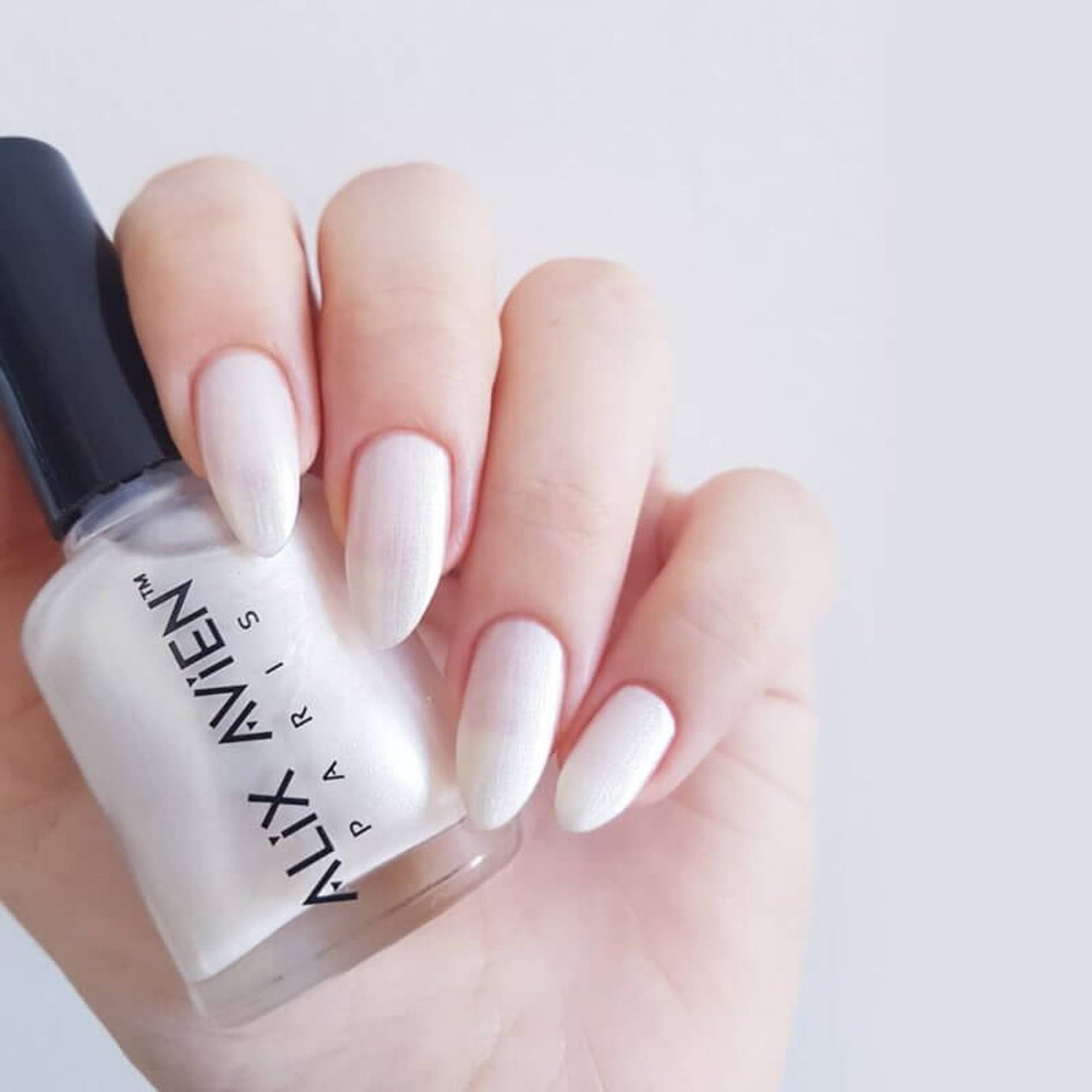 Alix Avien - Nail Polish No.28 (Pearl White)