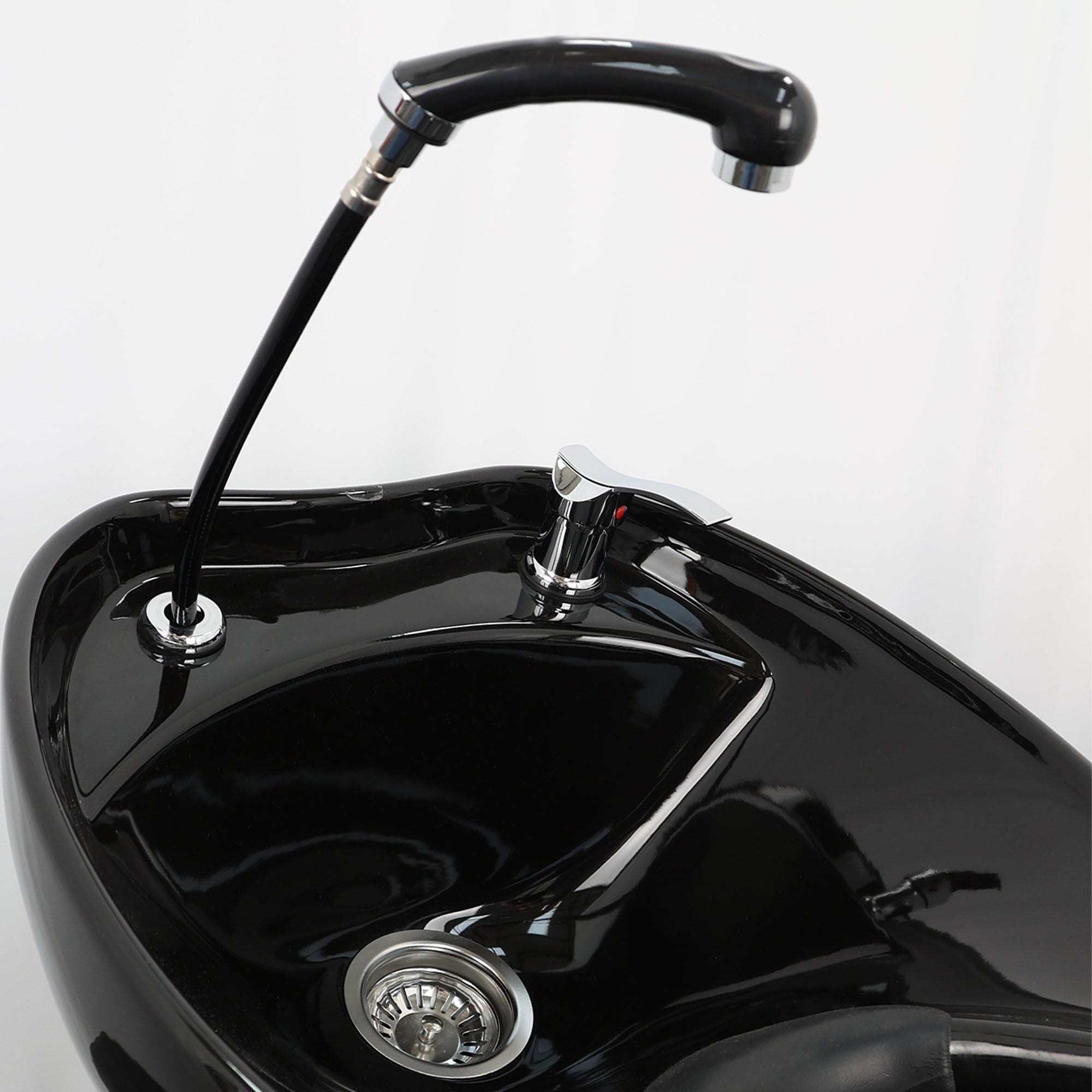 Backwash Chair - Ergonomic Luxury Basin Adjustable Chair Black